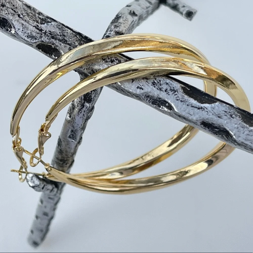 NEW 18K Gold Plated Chunky Big Circle Drop Hoop Earrings 2 1/4” - Picture 9 of 14